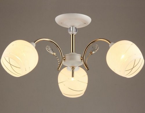 Люстра потолочная трехрожковая Мелодия Света Е27 Белая/золото фото Люстра потолочная трехрожковая Мелодия Света Е27 Белая/золото картинка
