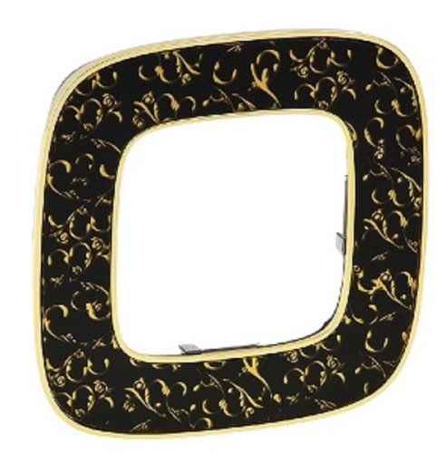 Рамка универсальная Legrand Valena Allure 1-м. барокко нуар фото фото 2 Рамка универсальная Legrand Valena Allure 1-м. барокко нуар картинка фото 2