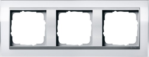 Рамка универсальная Gira Event Clear 3-м. белый глянец/алюминий фото Рамка универсальная Gira Event Clear 3-м. белый глянец/алюминий картинка