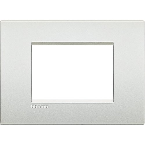 Рамка прямоугольная Legrand BTicino LivingLight 3 мод Белый жемчуг  картинка фото 2