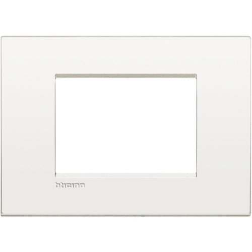 Рамка прямоугольная Legrand BTicino LivingLight 3 мод белый  картинка фото 2